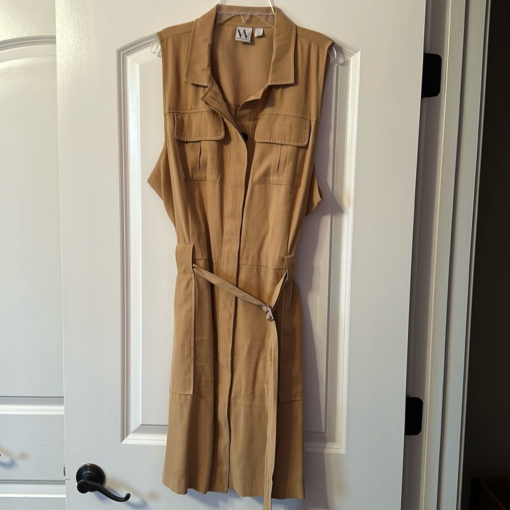 Belted, sleeveless shirt dress